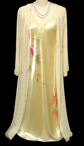 *BEAUTIFUL BIAS CUT VALERIE STEVENS SHEER CHIFFON & SATIN PEIGNOIR & NIGHTGOWN SET IN LEMON BUTTER COOKIE