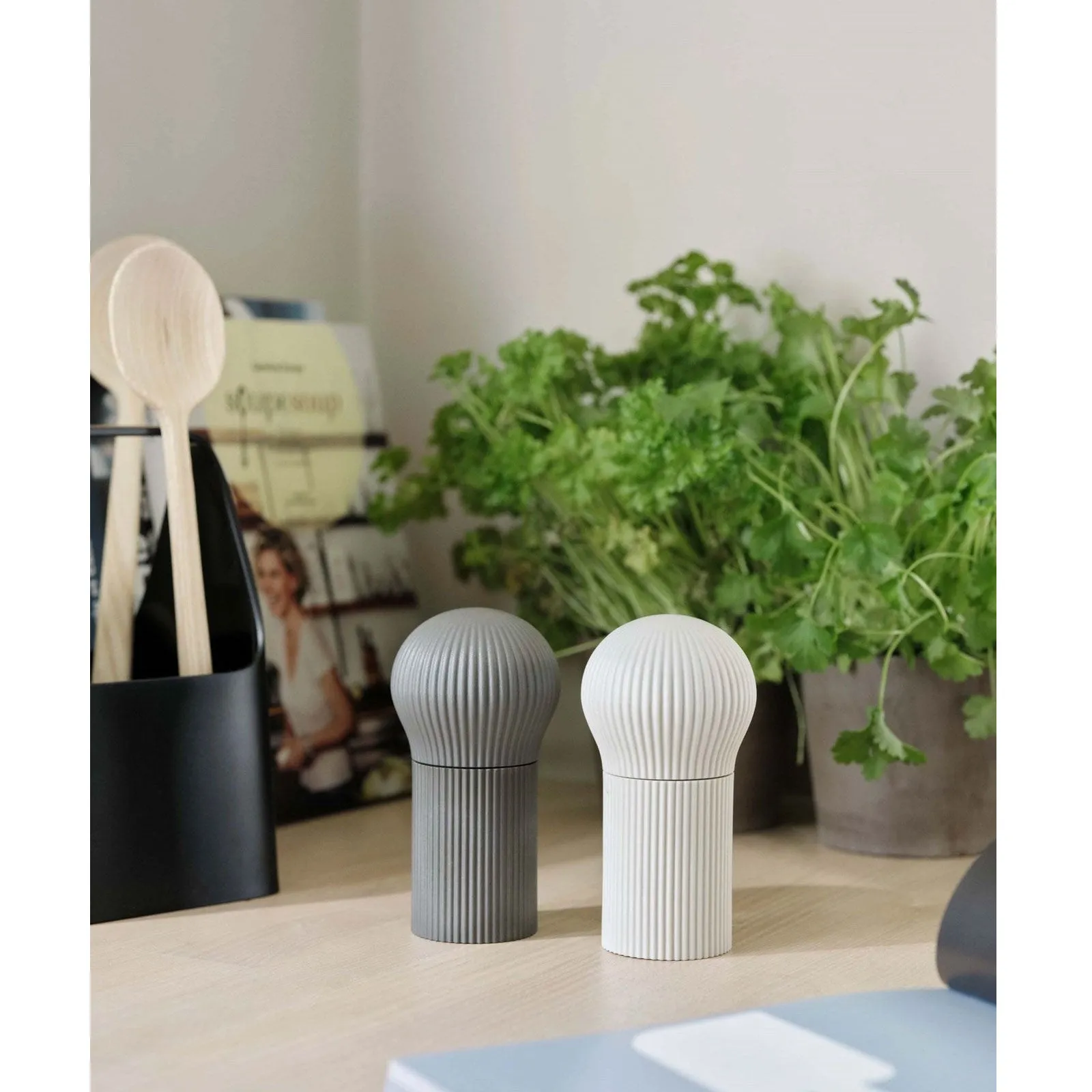 Cheffy Pepper Mill in Grey