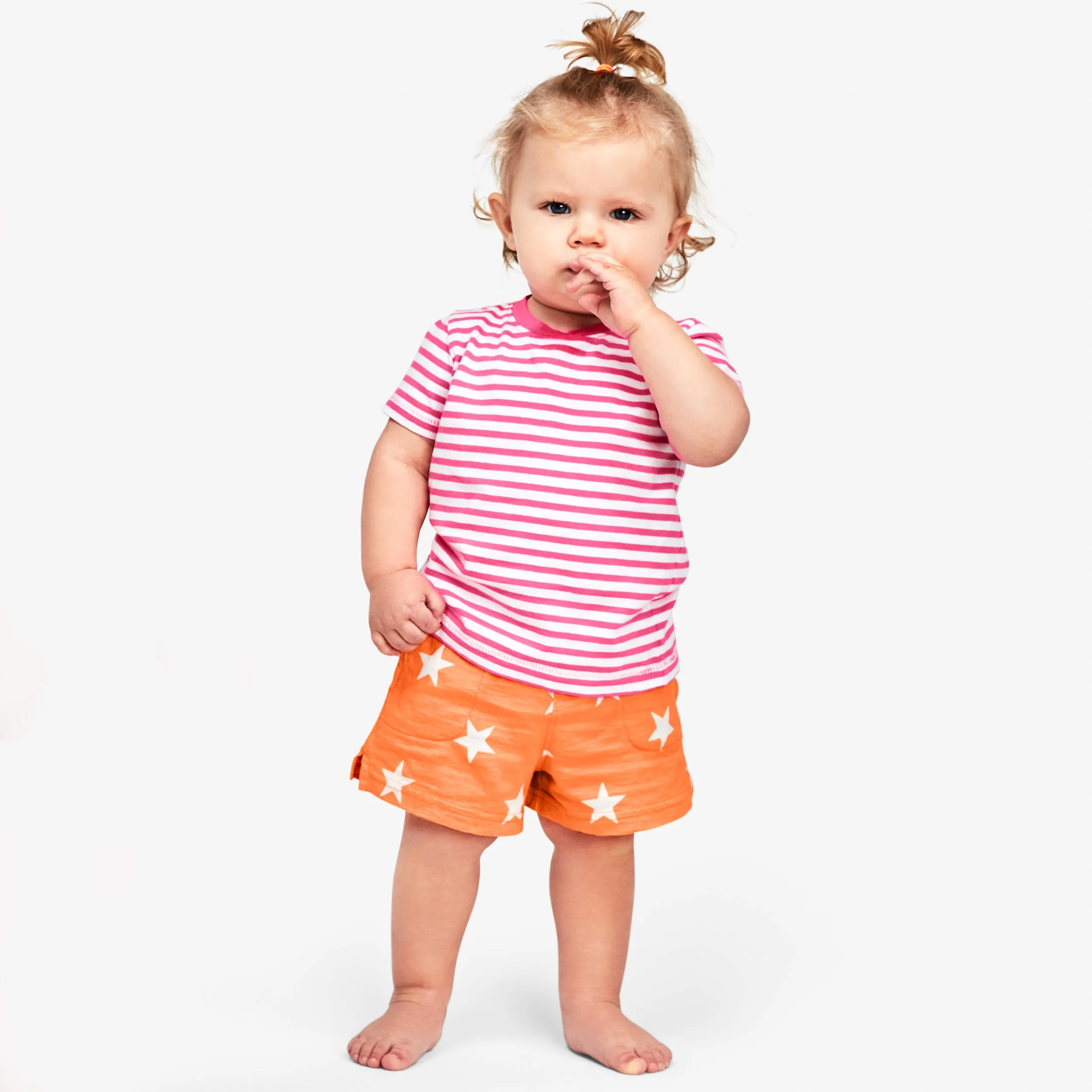 Clearance baby play short in star