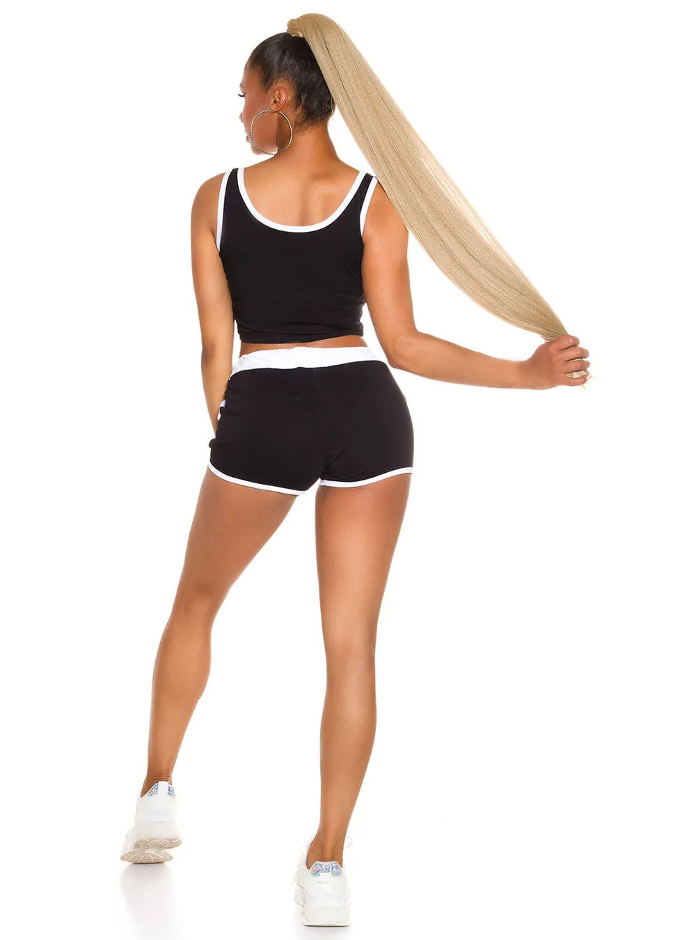 KouCla Sporty Set Crop Top and Shorts