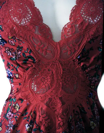 *RARE VINTAGE FLORAL OLGA SPANDEX LACE NIGHTGOWN IN RED DELICIOUS