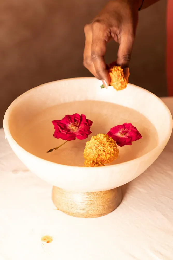 Resin Decorative Bowl with Wooden Base