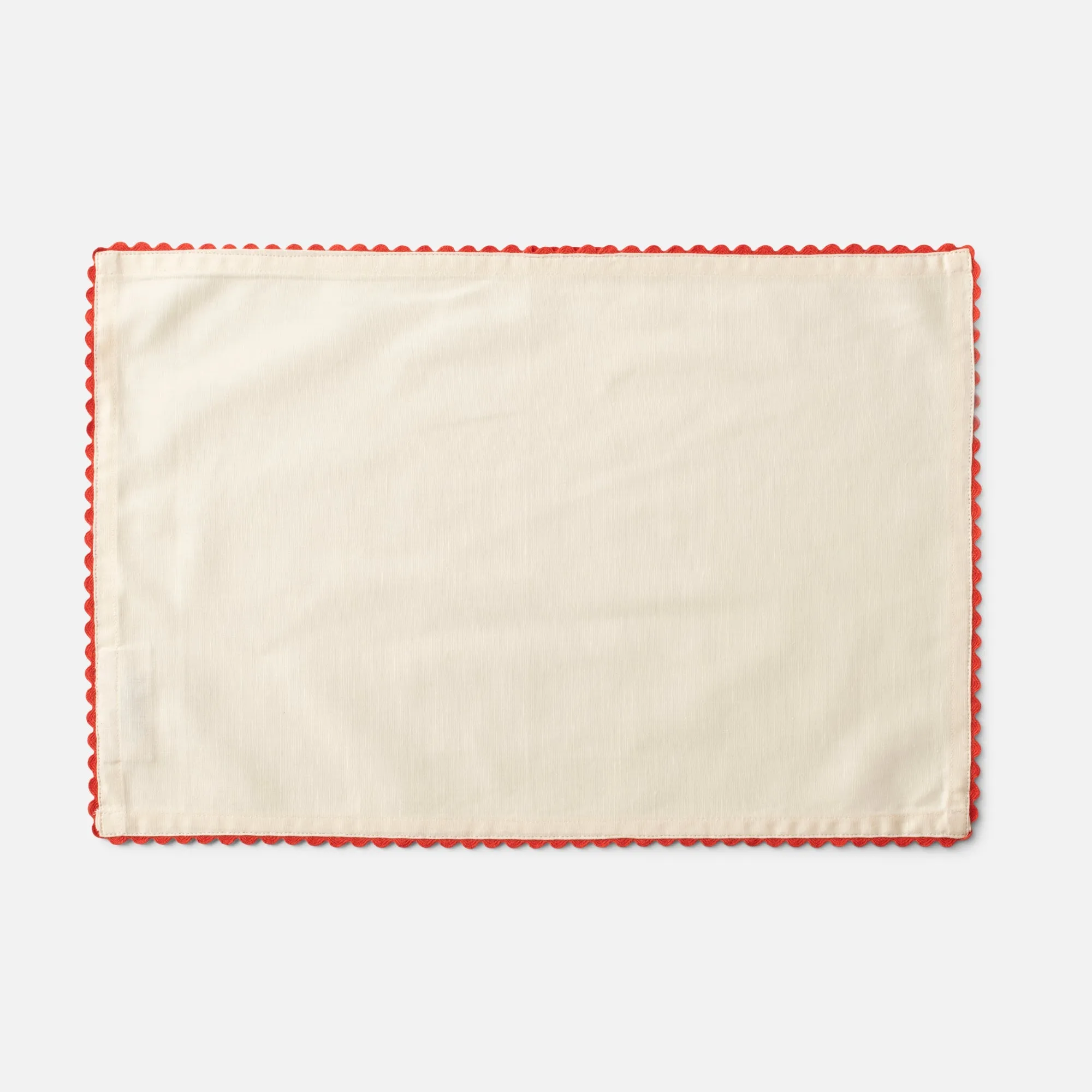 Scallop Trim Placemat, Set of 4