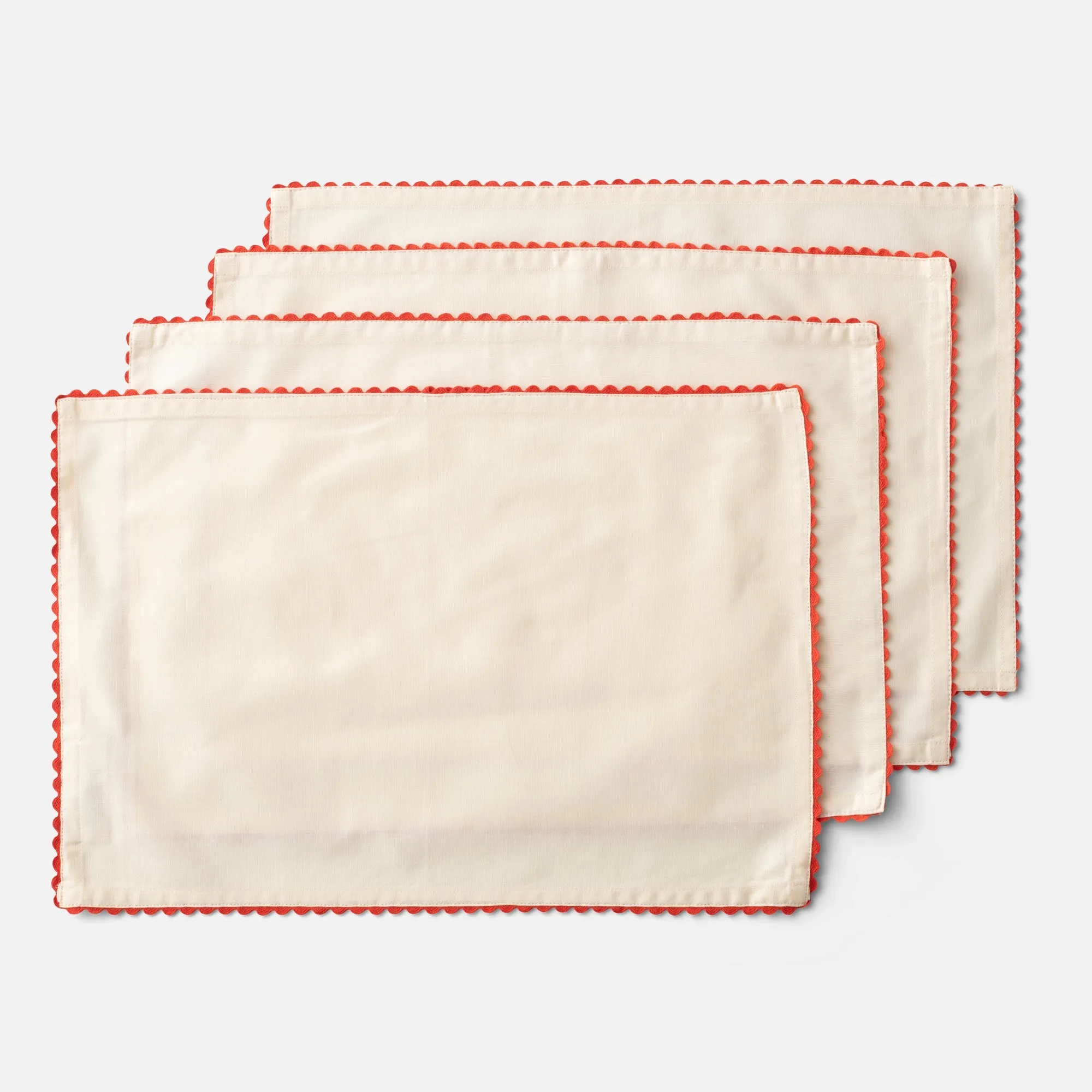 Scallop Trim Placemat, Set of 4