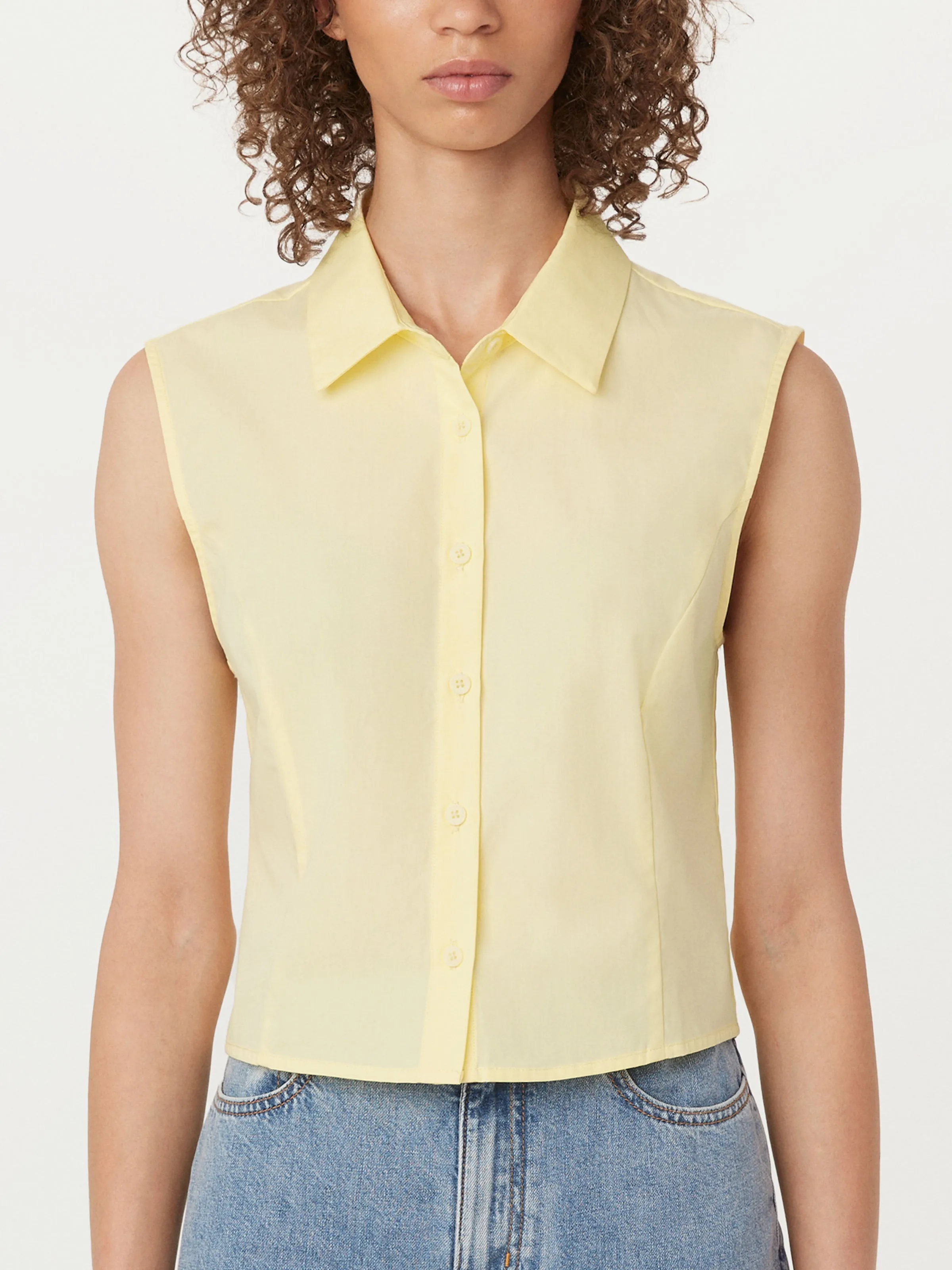 The Sleeveless Crisp Poplin Shirt in Pastel Yellow