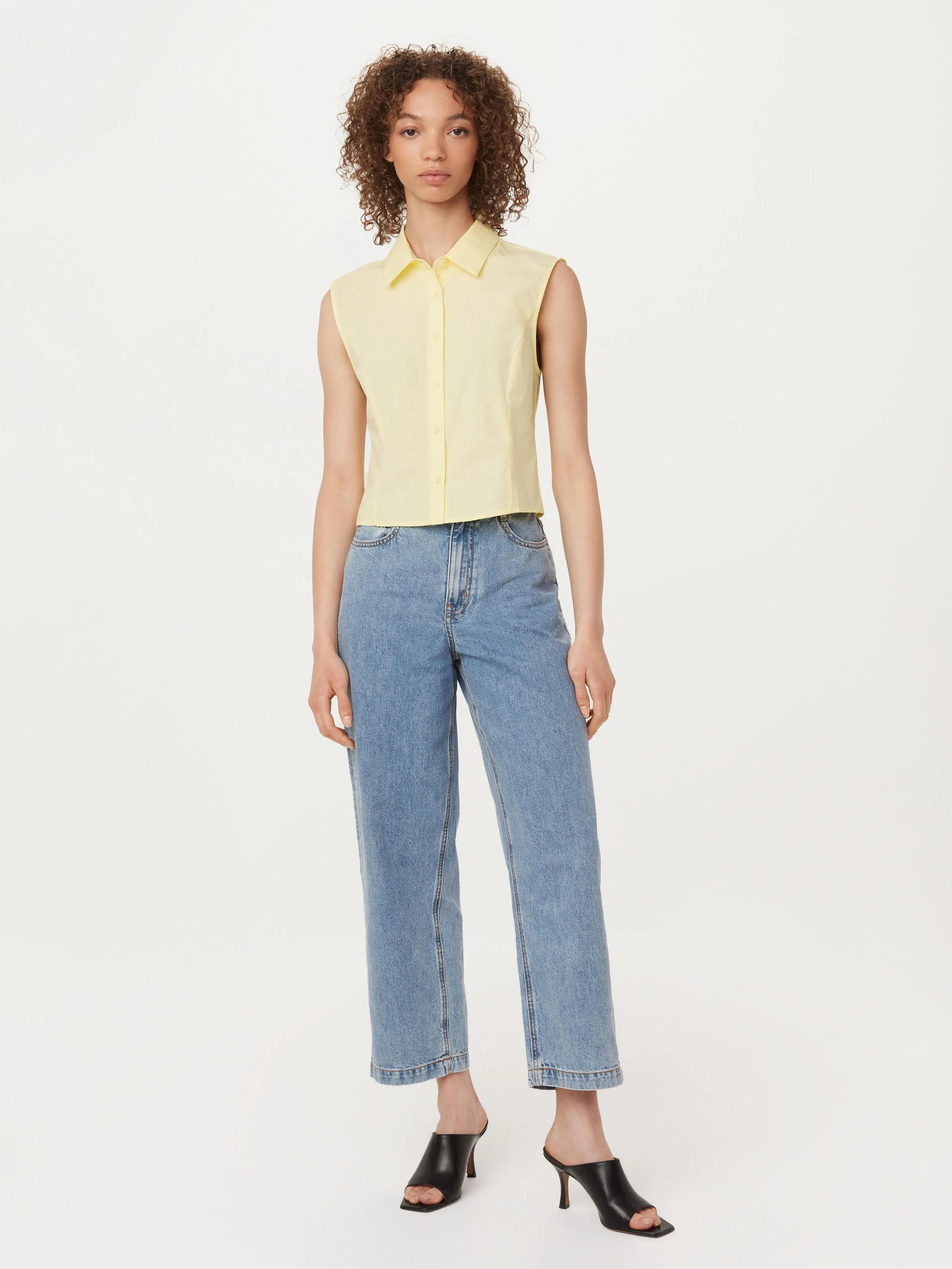 The Sleeveless Crisp Poplin Shirt in Pastel Yellow