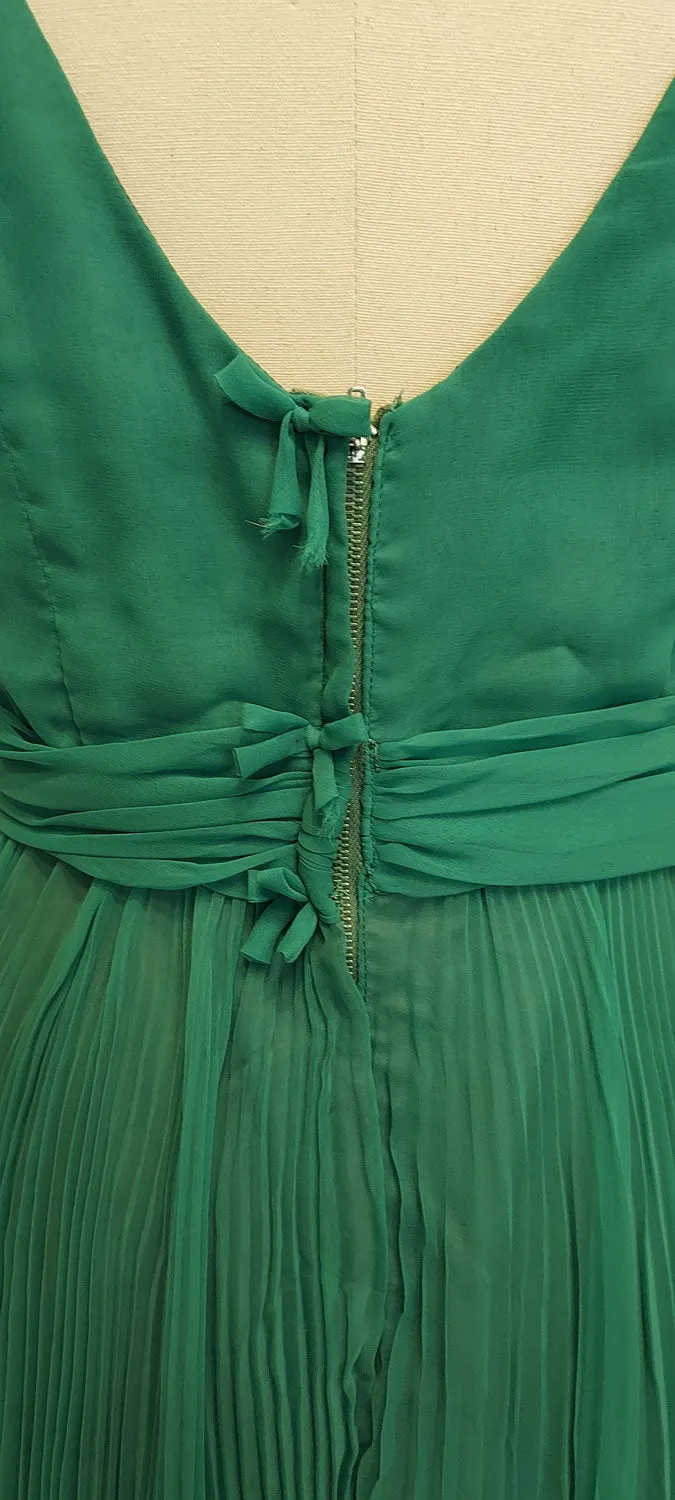 *VINTAGE '50s /  '60s PLEATED PARTY DRESS WITH CUMMERBUND IN EMERALD GREEN