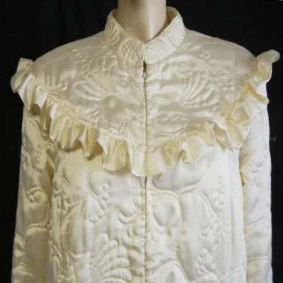 *VINTAGE NEIMAN MARCUS VERY FEMININE SATINY RUFFLED QUILTED ROBE MADE IN HONG KONG IN CREAM SODA