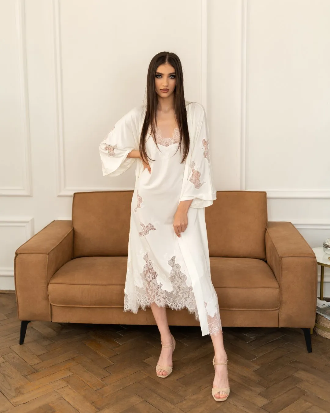 White Jersey Robe and Nightgowns Set